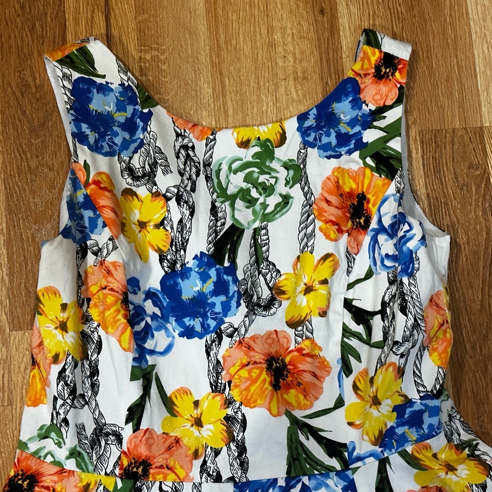 Premise ModCloth Fit Flare knee length floral dress 8 white royal blue peach - Picture 2 of 7